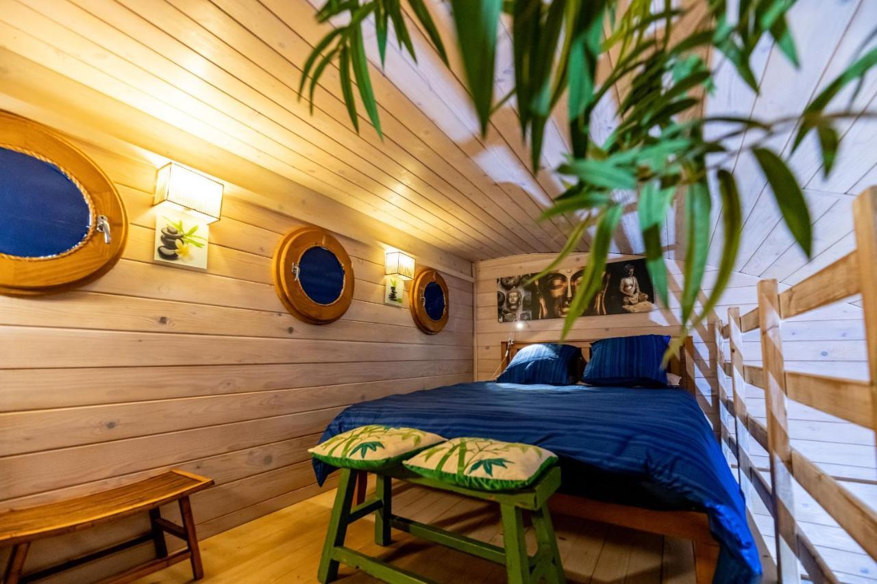 Gite Et Chambre D'Hote Gussignies Buitenkant foto