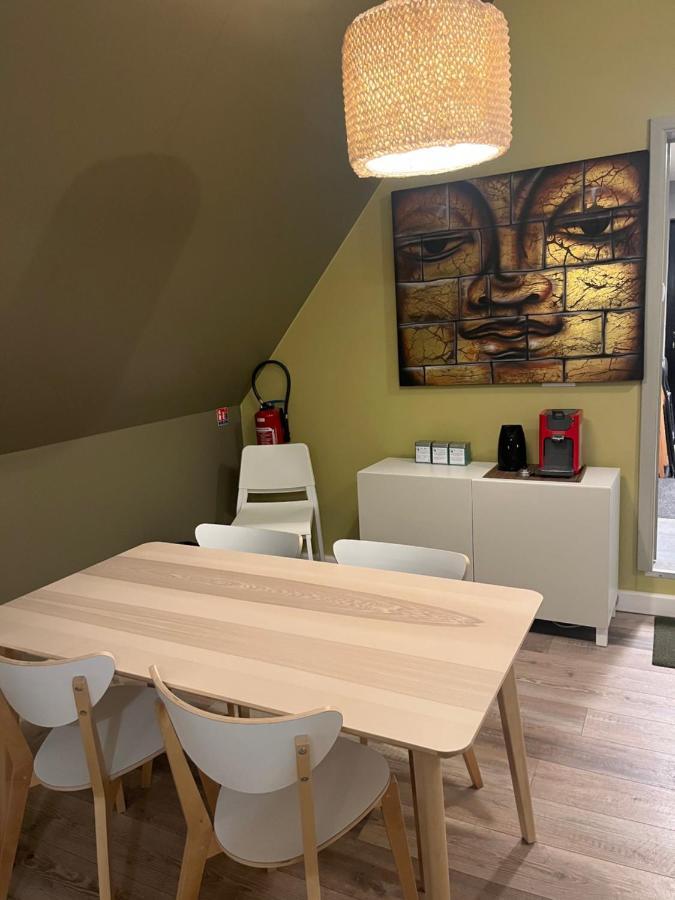Gite Et Chambre D'Hote Gussignies Buitenkant foto