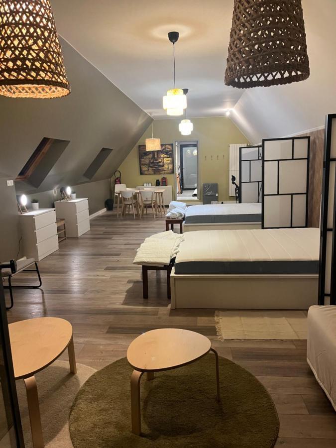 Gite Et Chambre D'Hote Gussignies Buitenkant foto