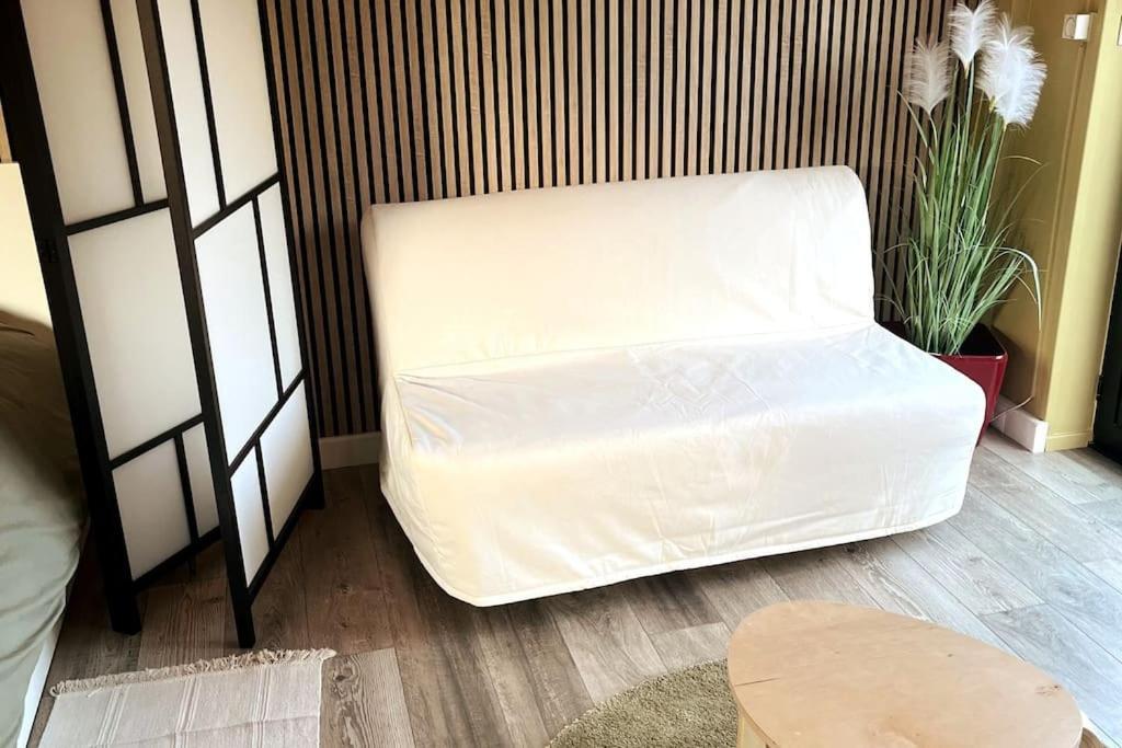 Gite Et Chambre D'Hote Gussignies Buitenkant foto